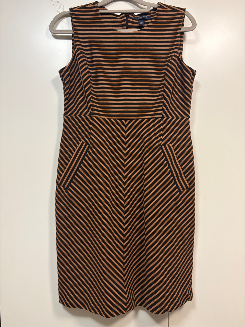 Lands' End sheath dress featuring a striking brown and black striped pattern 6P